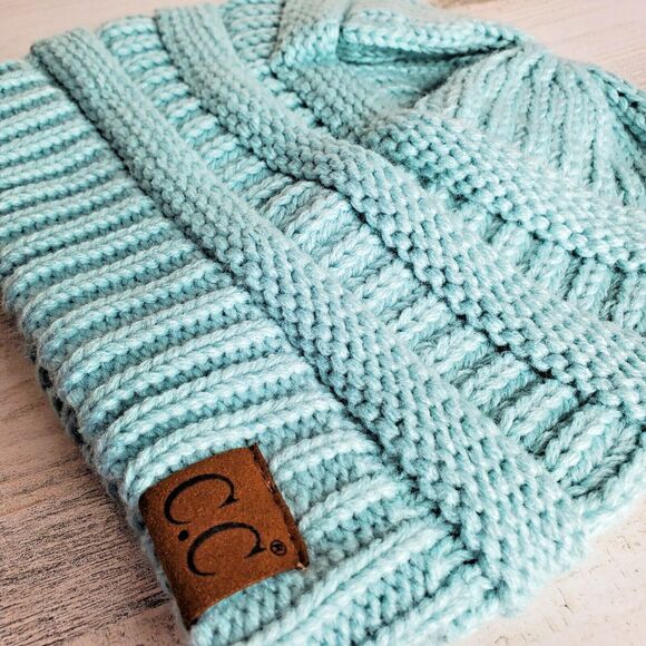 C.C Classic Women's Winter Fall Cable Knit Beanie Hat Mint Green/Blue EUC - Picture 2 of 5
